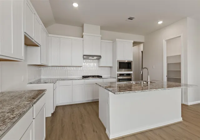 Photo 2 of Single family home for sale at 31010 Pigeon Valley Dr, Waller, TX 77484 | MLS# 18155719 | Listing updated on 2026-09-24