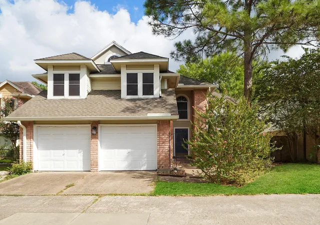 Photo 2 of Single family home for sale at 1607 Beaconshire Rd, Houston, TX 77077 | MLS# 57073297 | Listing updated on 2026-09-21
