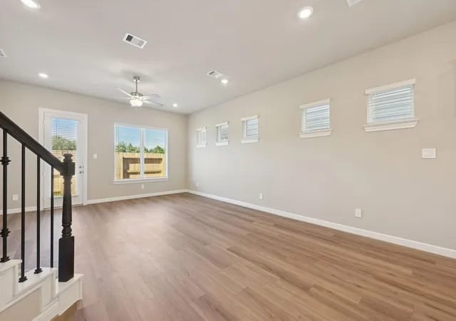 Photo 3 of Single family home for sale at 7407 Crown Cyn Dr, Atascocita, TX 77346 | MLS# 61588469 | Listing updated on 2026-09-02