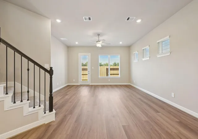 Photo 3 of Single family home for sale at 7407 Crown Cyn Dr, Atascocita, TX 77346 | MLS# 61588469 | Listing updated on 2026-09-02