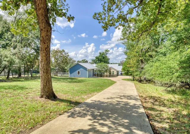 Photo 3 of Single family home for sale at 11404 Riley Green Rd, Franklin, TX 77856 | MLS# 9796443 | Listing updated on 2026-09-24