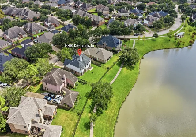 Photo 1 of Single family home for sale at 13806 Cvs Landing Ln, Rosharon, TX 77583 | MLS# 86578837 | Listing updated on 2026-10-06