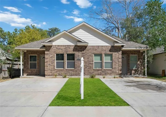 Multi family home for sale at 5105 Southwind St #A & B, Houston, TX 77033 | MLS# 95296824