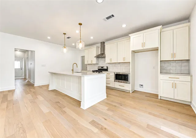 Photo 4 of Single family home for sale at 4806 Hardy St, Houston, TX 77009 | MLS# 50503651 | Listing updated on 2026-09-11