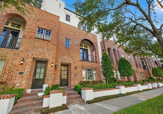 Photo 3 of Townhouse for sale at 705 Delano St, Houston, TX 77003 | MLS# 58217866 | Listing updated on 2026-09-07