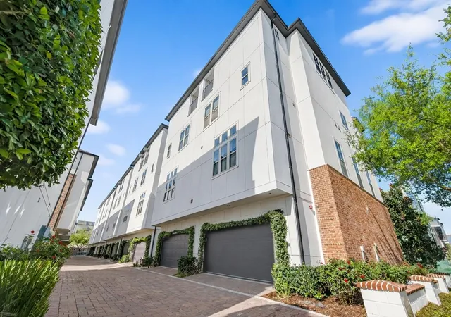 Photo 3 of Townhouse for sale at 705 Delano St, Houston, TX 77003 | MLS# 58217866 | Listing updated on 2026-09-07