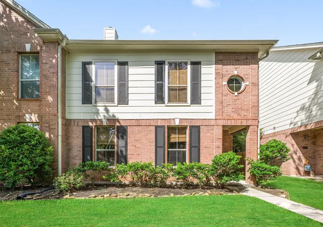 Photo 1 of Townhouse for sale at 607 Travis St #5, Webster, TX 77598 | MLS# 54929776 | Listing updated on 2026-10-02