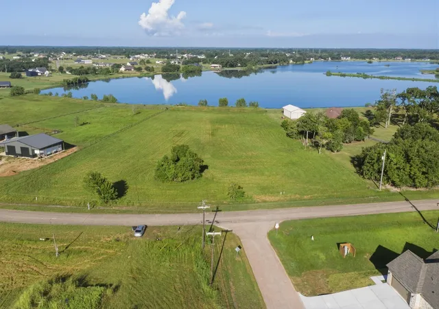 Photo 3 of Land for sale at 750 Wagon Wheel Trl, Angleton, TX 77515 | MLS# 92727417 | Listing updated on 2026-09-07
