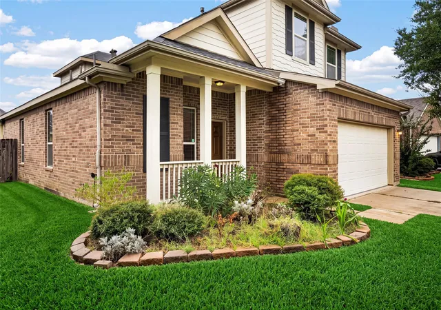 Photo 4 of Single family home for sale at 19023 Pinewood Point Ln, Tomball, TX 77377 | MLS# 57354710 | Listing updated on 2026-09-08