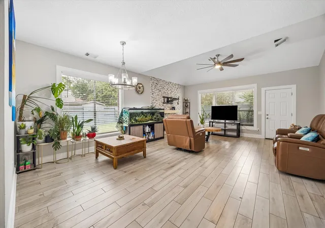Photo 3 of Single family home for sale at 9818 Sandtown Cir, Houston, TX 77064 | MLS# 76832194 | Listing updated on 2026-09-11