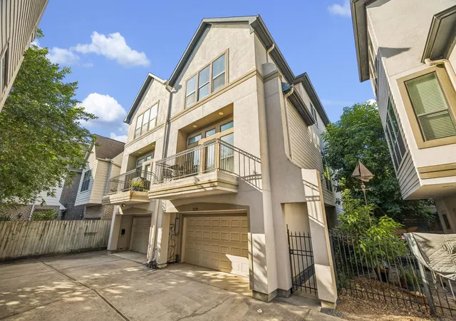 Photo 1 of Townhouse for sale at 3218 Jackson St, Houston, TX 77004 | MLS# 62174722 | Listing updated on 2026-09-11