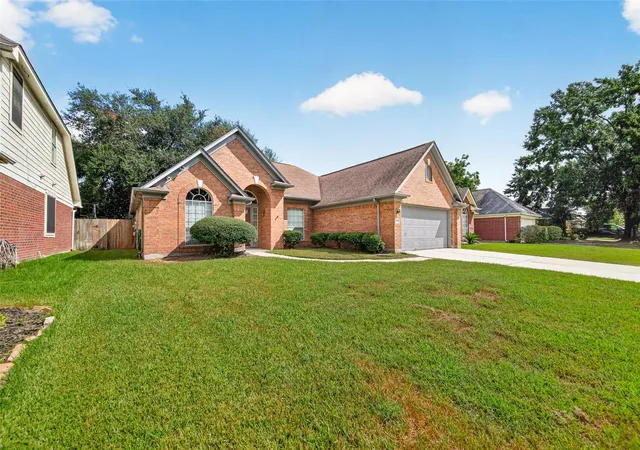 Photo 4 of Sale Pending at 14015 Long Shadow Dr, Houston, TX 77015 | MLS# 77279946 | Listing updated on 2026-09-18