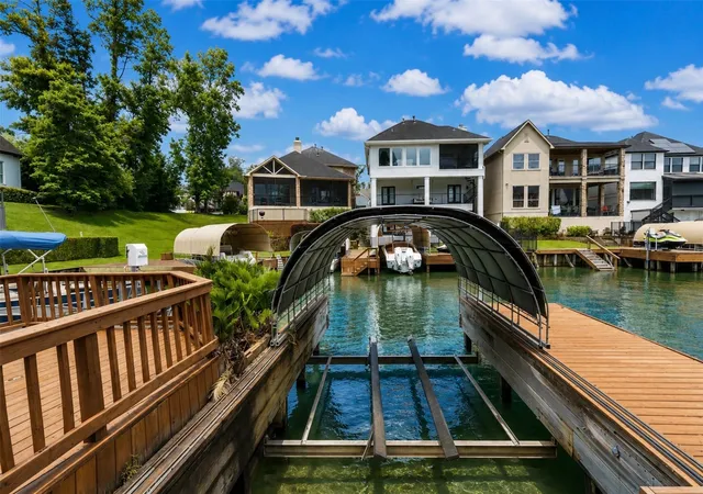 Photo 2 of Single family home for sale at 12350 Pebble View Dr, Conroe, TX 77304 | MLS# 15107008 | Listing updated on 2026-09-24