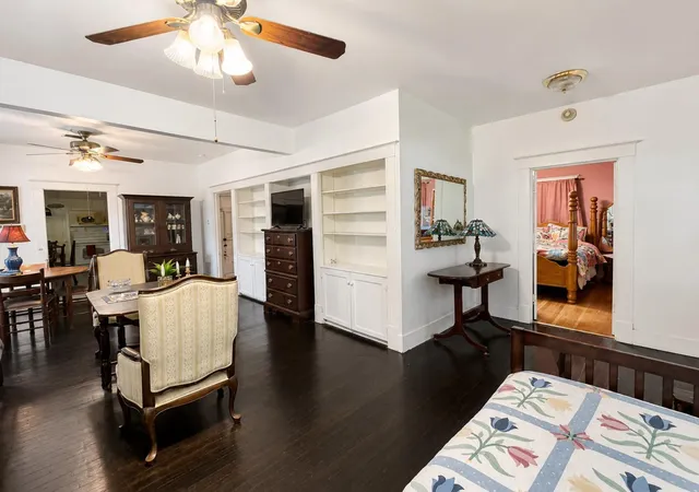 Photo 3 of Single family home for sale at 1012 W Adoue St, Alvin, TX 77511 | MLS# 70837244 | Listing updated on 2026-09-07