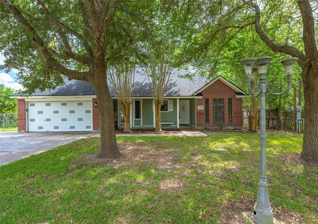 Photo 2 of Sale Pending at 13505 Anne Ln, Santa Fe, TX 77510 | MLS# 75544911 | Listing updated on 2026-10-09