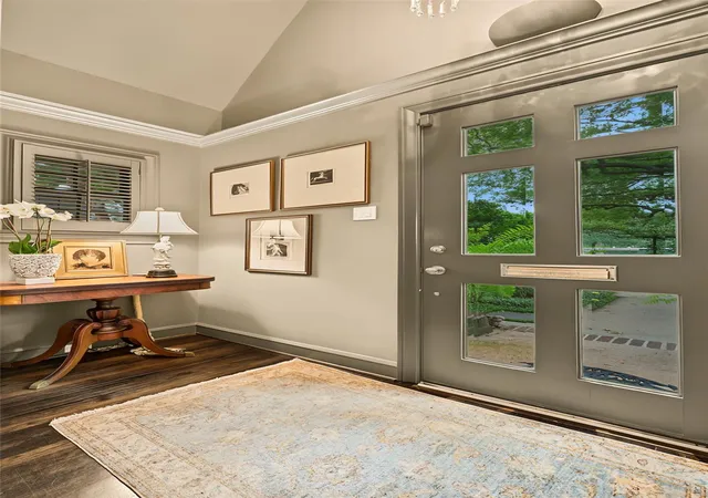 Photo 2 of Sale Pending at 3013 Avalon Pl, Houston, TX 77019 | MLS# 4577962 | Listing updated on 2026-10-05