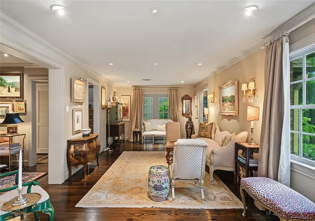 Photo 3 of Sale Pending at 3013 Avalon Pl, Houston, TX 77019 | MLS# 4577962 | Listing updated on 2026-10-05