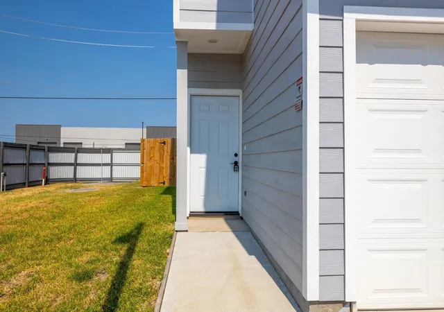 Photo 1 of Townhouse for sale at 18846 Elegance Ave, Spring, TX 77379 | MLS# 6490250 | Listing updated on 2026-09-02