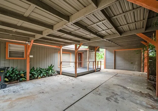 Photo 4 of Single family home for sale at 131 5th Street, Dickinson, TX 77539 | MLS# 16772591 | Listing updated on 2026-09-05