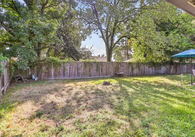 Photo 3 of Sale Pending at 7322 Foxbend Ln, Humble, TX 77338 | MLS# 85165440 | Listing updated on 2026-09-16