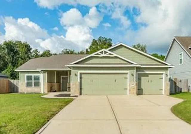 Photo 1 of Single family home for sale at 2418 Ridgewood Dr, West Columbia, TX 77486 | MLS# 48431869 | Listing updated on 2026-10-02