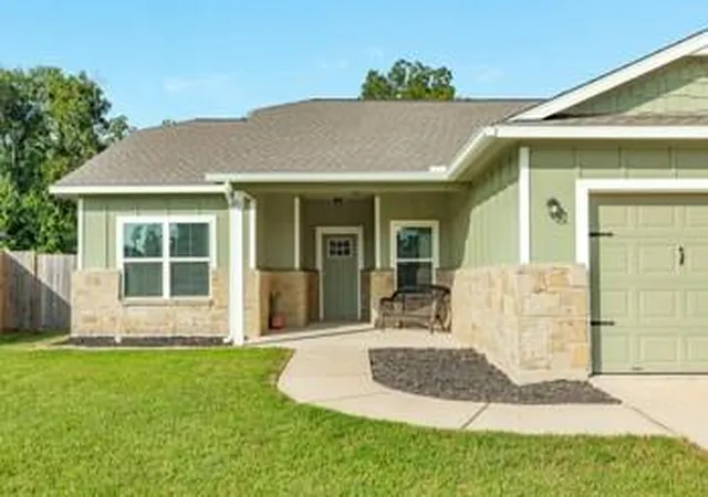 Photo 2 of Single family home for sale at 2418 Ridgewood Dr, West Columbia, TX 77486 | MLS# 48431869 | Listing updated on 2026-10-02