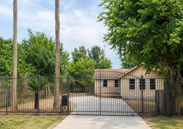 Single family home for sale at 14045 Corpus Christi St, Houston, TX 77015 | MLS# 3501731