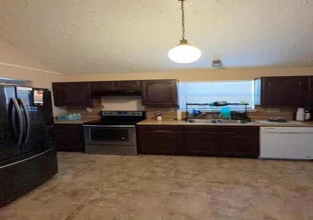 Photo 3 of Single family home for sale at 8714 Welles Edge Dr, San Antonio, TX 78240 | MLS# 19416774 | Listing updated on 2026-08-31