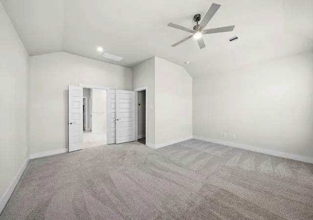 Photo 3 of Single family home for sale at 1952 Golden Spruce Ln, Conroe, TX 77301 | MLS# 67589488 | Listing updated on 2026-09-03