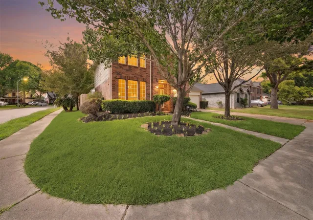 Photo 2 of Sale Pending at 4103 Sablemist Ct, Houston, TX 77014 | MLS# 44162274 | Listing updated on 2026-10-07
