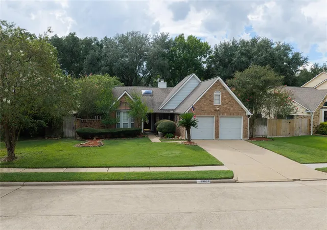 Photo 2 of Single family home for sale at 8303 Plum Lake Dr, Houston, TX 77095 | MLS# 52887526 | Listing updated on 2026-09-20