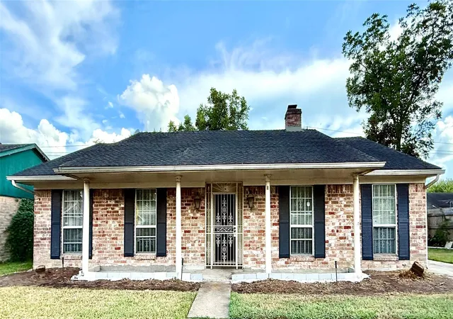 Photo 1 of Single family home for sale at 12615 Shannon Hills Dr, Houston, TX 77099 | MLS# 68594499 | Listing updated on 2026-09-23