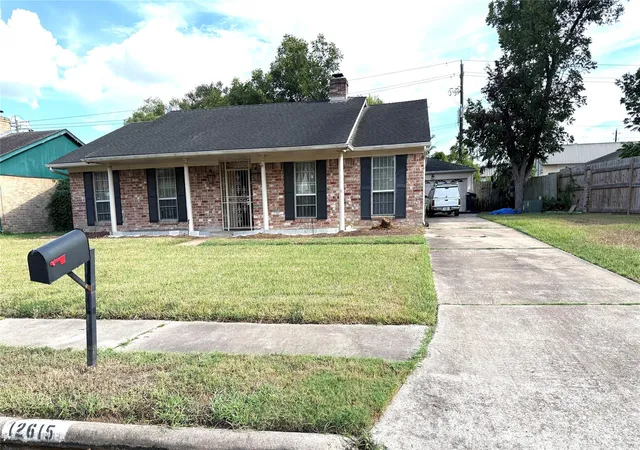 Photo 3 of Single family home for sale at 12615 Shannon Hills Dr, Houston, TX 77099 | MLS# 68594499 | Listing updated on 2026-09-23