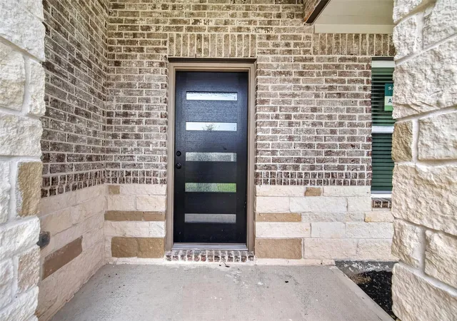 Photo 4 of Single family home for sale at 3507 Sago Palm Dr, Manvel, TX 77578 | MLS# 47113135 | Listing updated on 2026-09-24