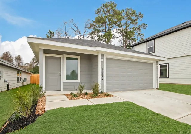 Photo 2 of Single family home for sale at 13034 Sorrento Bay Dr, Willis, TX 77318 | MLS# 59734904 | Listing updated on 2026-09-19