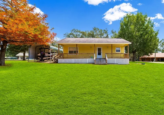 Photo 4 of Single family home for sale at 330 Pine Brk Dr, Livingston, TX 77351 | MLS# 67826510 | Listing updated on 2026-09-02