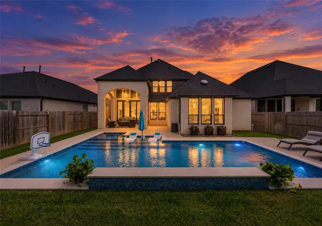 Photo 2 of Single family home for sale at 10923 Providence Ct, Missouri City, TX 77459 | MLS# 13469477 | Listing updated on 2026-10-03