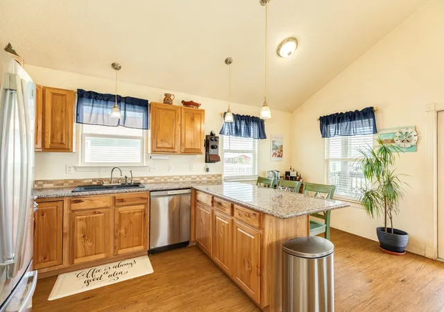 Photo 4 of Single family home for sale at 429 Seabean St, Freeport, TX 77541 | MLS# 13122898 | Listing updated on 2026-09-12