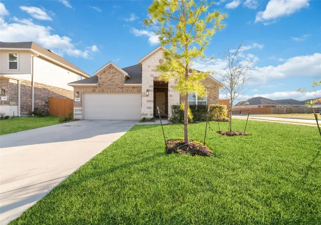 Photo 2 of Single family home for sale at 1500 Dawn Harbor Dr, Katy, TX 77493 | MLS# 97565422 | Listing updated on 2026-09-08