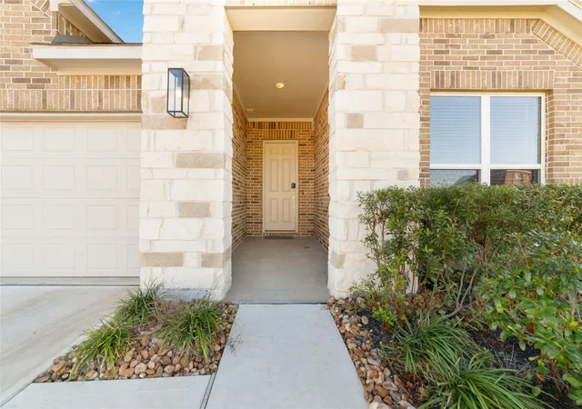 Photo 3 of Single family home for sale at 1500 Dawn Harbor Dr, Katy, TX 77493 | MLS# 97565422 | Listing updated on 2026-09-08