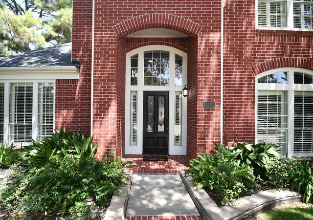 Photo 2 of Sale Pending at 1703 Fall Ridge Cir, Katy, TX 77494 | MLS# 12472136 | Listing updated on 2026-09-28
