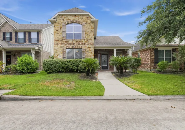 Photo 2 of Single family home for sale at 17218 Pecos Park Ln, Humble, TX 77346 | MLS# 33433914 | Listing updated on 2026-09-05