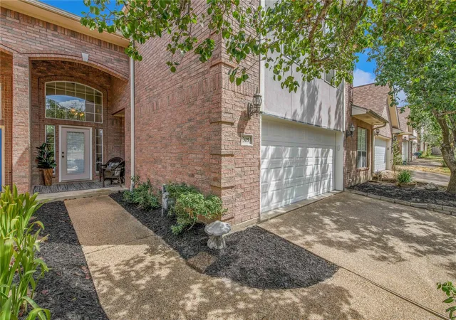 Photo 2 of Townhouse for sale at 305 Chimney Hl Dr, College Station, TX 77840 | MLS# 63659757 | Listing updated on 2026-09-20