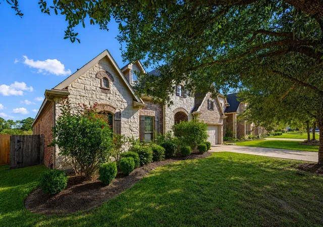Photo 3 of Single family home for sale at 4213 Sycamore Point, Friendswood, TX 77546 | MLS# 69755489 | Listing updated on 2026-09-11
