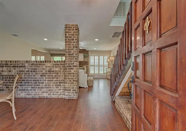 Photo 4 of Single family home for sale at 5823 Fair Forest Dr, Houston, TX 77088 | MLS# 62032042 | Listing updated on 2026-09-22