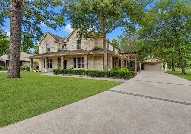 Photo 2 of Single family home for sale at 11423 Birchwood Dr, Humble, TX 77338 | MLS# 81956268 | Listing updated on 2026-09-17