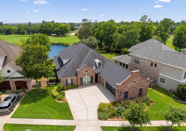 Photo 1 of Single family home for sale at 6 Vieux Carre, Missouri City, TX 77459 | MLS# 95061932 | Listing updated on 2026-09-25