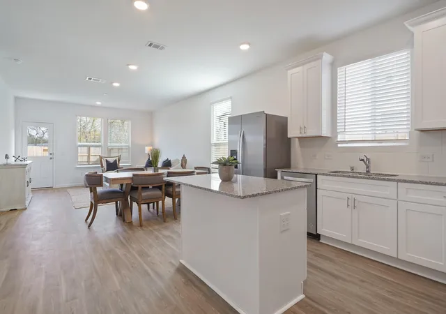 Photo 3 of Single family home for sale at 326 Smugglers Bay Ln, Crosby, TX 77532 | MLS# 14836173 | Listing updated on 2026-09-24