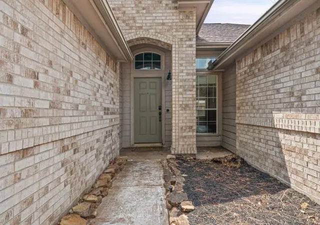 Photo 2 of Sale Pending at 13438 Yaupon Holly Ln, Houston, TX 77044 | MLS# 13929676 | Listing updated on 2026-09-17