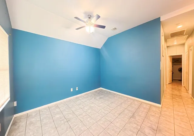Photo 3 of Single family home for sale at 4562 Edfield St, Houston, TX 77051 | MLS# 72391864 | Listing updated on 2026-09-28